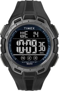 Timex Sport zegarek uniseks 43 mm – czarny pasek z PU, tarcza cyfrowa, koperta w kolorze czarnym, TW5M63800